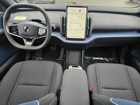 New 2026 Volvo EX30 Cross Country Ultra image 20