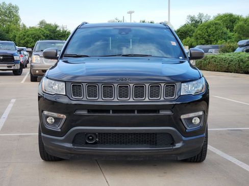 Used 2021 Jeep Compass Latitude w/ Sun and Sound Group FWD image 2