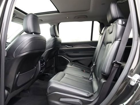 Used 2022 Jeep Grand Cherokee L Limited image 24