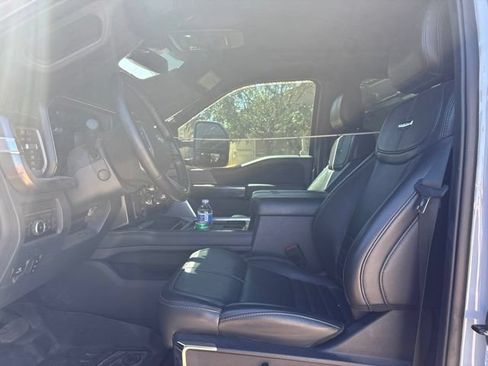 Used 2025 Ford F350 Platinum w/ FX4 Off-Road Package AWD/4WD image 12