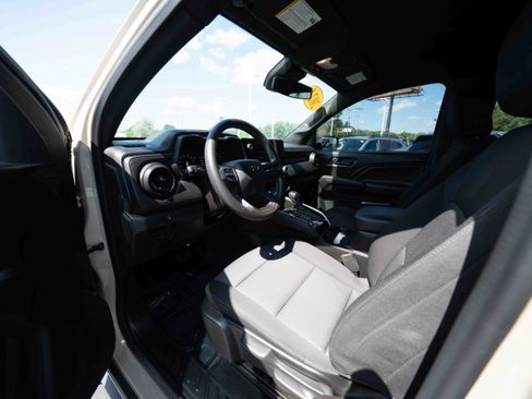 Used 2024 Chevrolet Colorado Trail Boss w/ Advanced Trailering Package AWD/4WD image 8