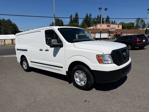 Used 2016 Nissan NV 1500 SV RWD image 3