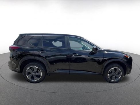 Used 2025 Nissan Rogue SV FWD image 16