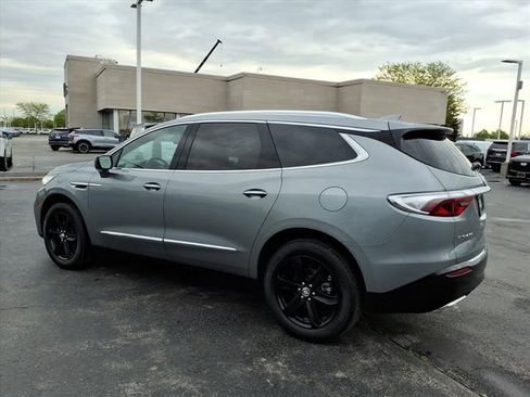 Used 2024 Buick Enclave Essence w/ Sport Touring Edition FWD image 11