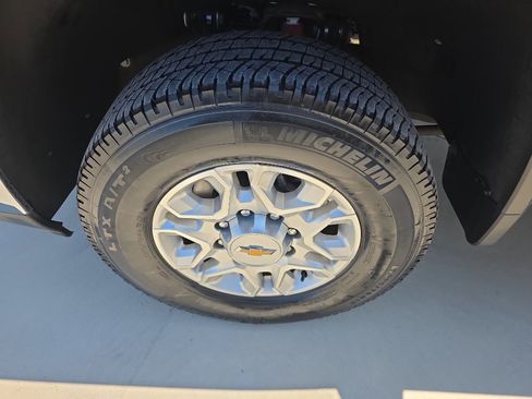 Used 2024 Chevrolet Silverado 2500 LT w/ All Star Edition AWD/4WD image 5