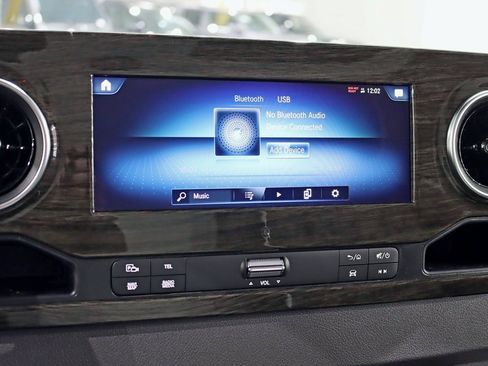 Used 2024 Mercedes-Benz Sprinter 3500 image 19