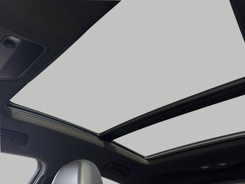 Used 2018 Audi Q3 2.0T Premium image 22