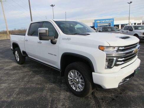 Used 2023 Chevrolet Silverado 3500 High Country w/ Technology Package image 7