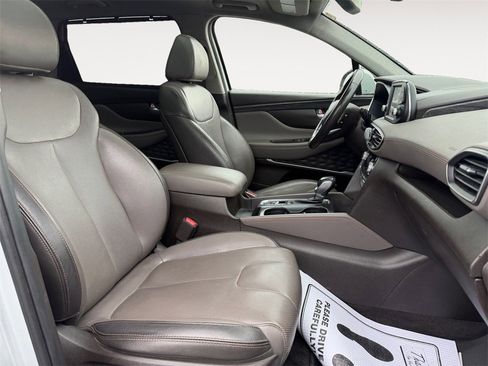 Used 2019 Hyundai Santa Fe Limited image 15
