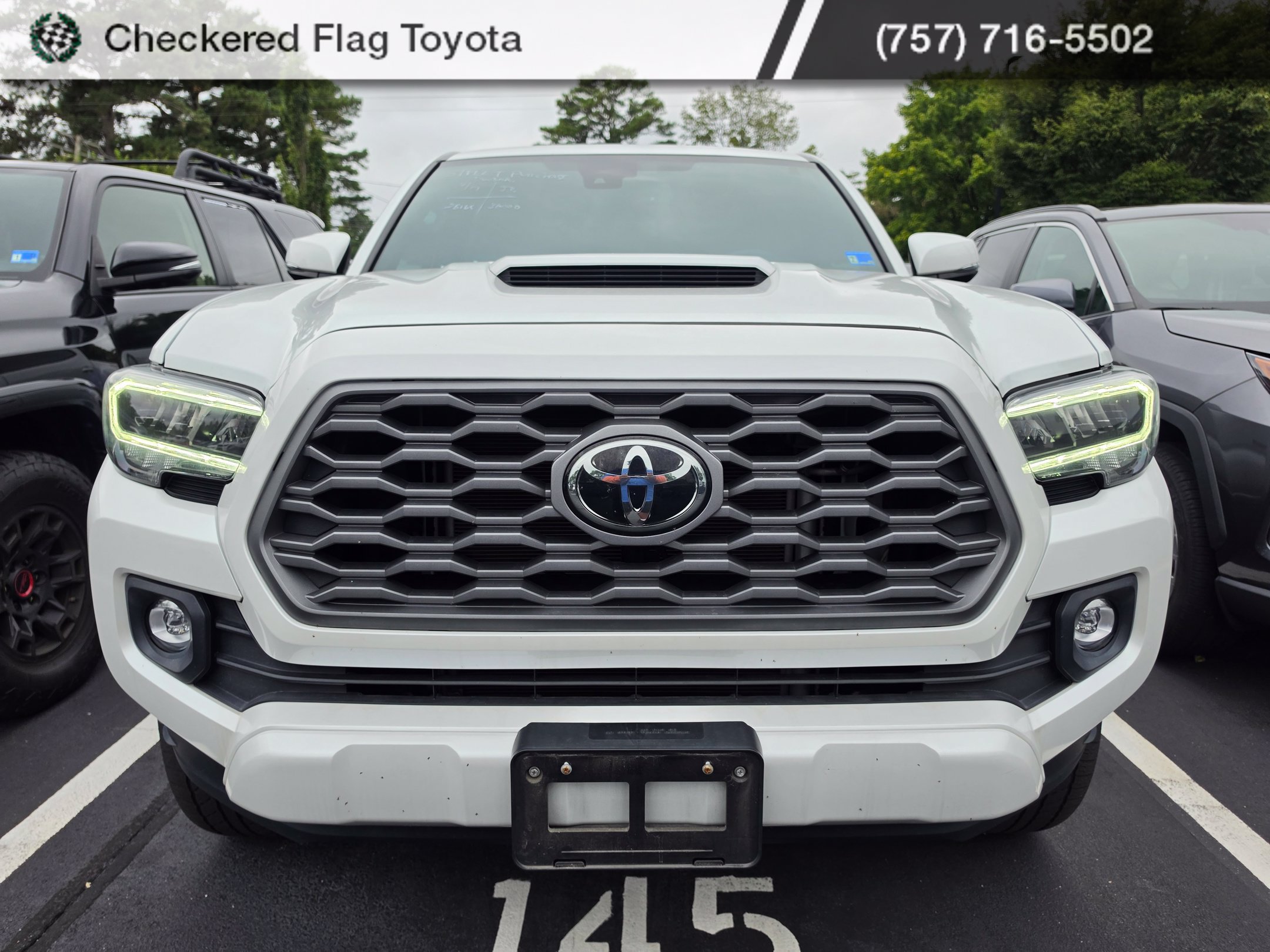 Used 2023 Toyota Tacoma TRD Sport AWD/4WD image 2