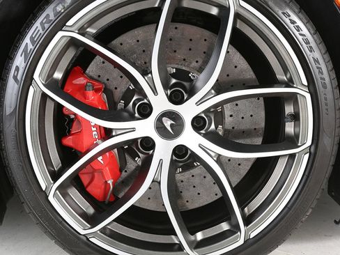 Used 2022 McLaren 720S Performance RWD image 17