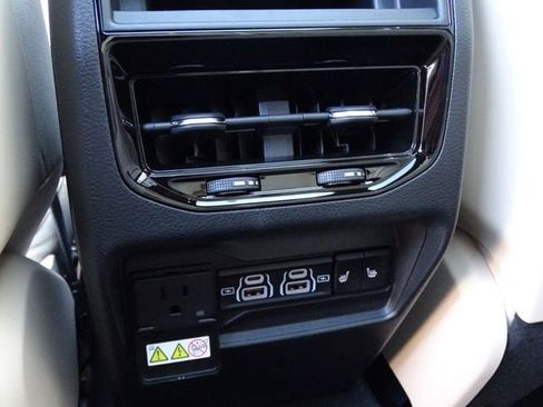 New 2024 Jeep Grand Cherokee Limited 4xe AWD/4WD image 20