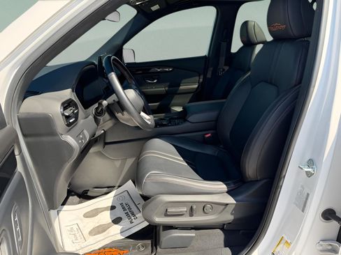 Certified 2024 Honda Pilot TrailSport image 22