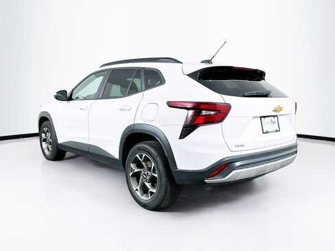 Used 2024 Chevrolet Trax LT image 5