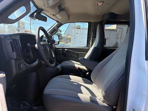 Used 2024 Chevrolet Express 3500 LT w/ LT Preferred Equipment Group image 25