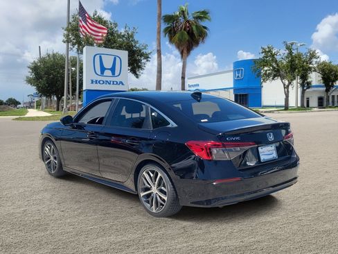 Used 2024 Honda Civic Touring image 5