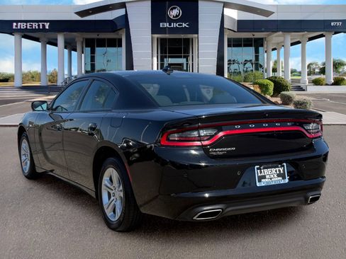 Used 2023 Dodge Charger SXT RWD image 6