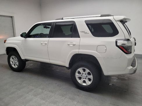 Used 2018 Toyota 4Runner TRD Off-Road AWD/4WD image 3