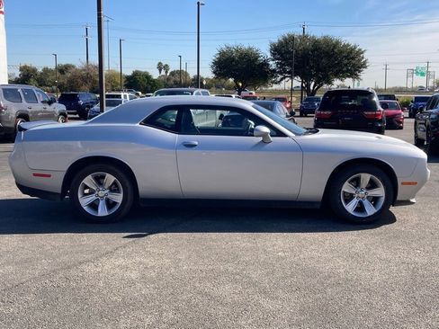 Used 2023 Dodge Challenger SXT image 4