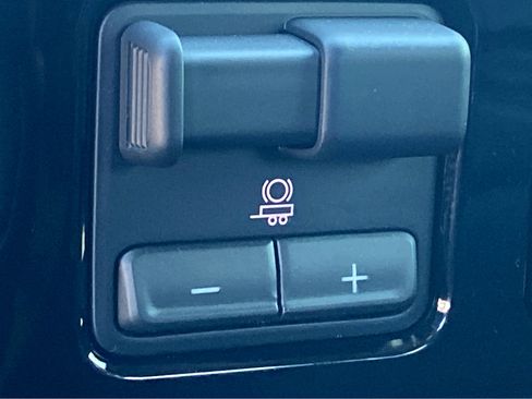 New 2025 Chevrolet Silverado 1500 LT image 32