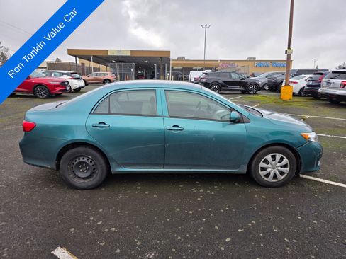 Used 2010 Toyota Corolla LE image 4