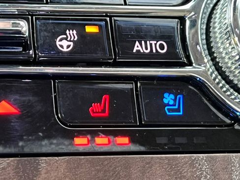 Used 2020 Lincoln Aviator Reserve w/ Equipment Group 201A image 29