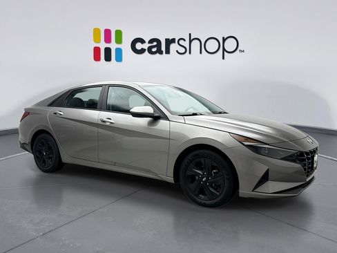 Used 2023 Hyundai Elantra SEL FWD image 7