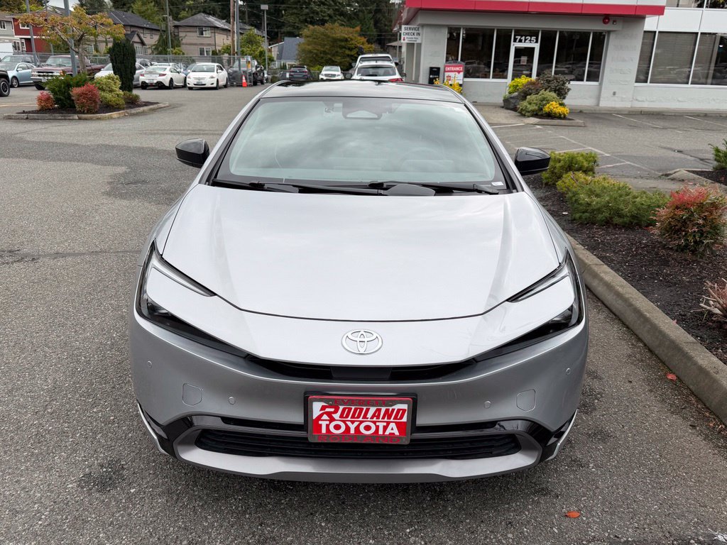 Certified 2023 Toyota Prius XLE AWD/4WD image 5