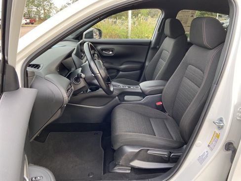 Used 2025 Honda HR-V Sport image 34