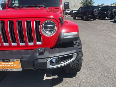 Used 2021 Jeep Wrangler Unlimited Sahara w/ LED Lighting Group AWD/4WD image 11