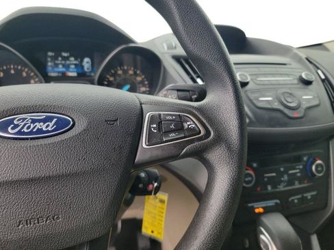 Used 2018 Ford Escape SE w/ Ford Safe & Smart Package AWD/4WD image 16
