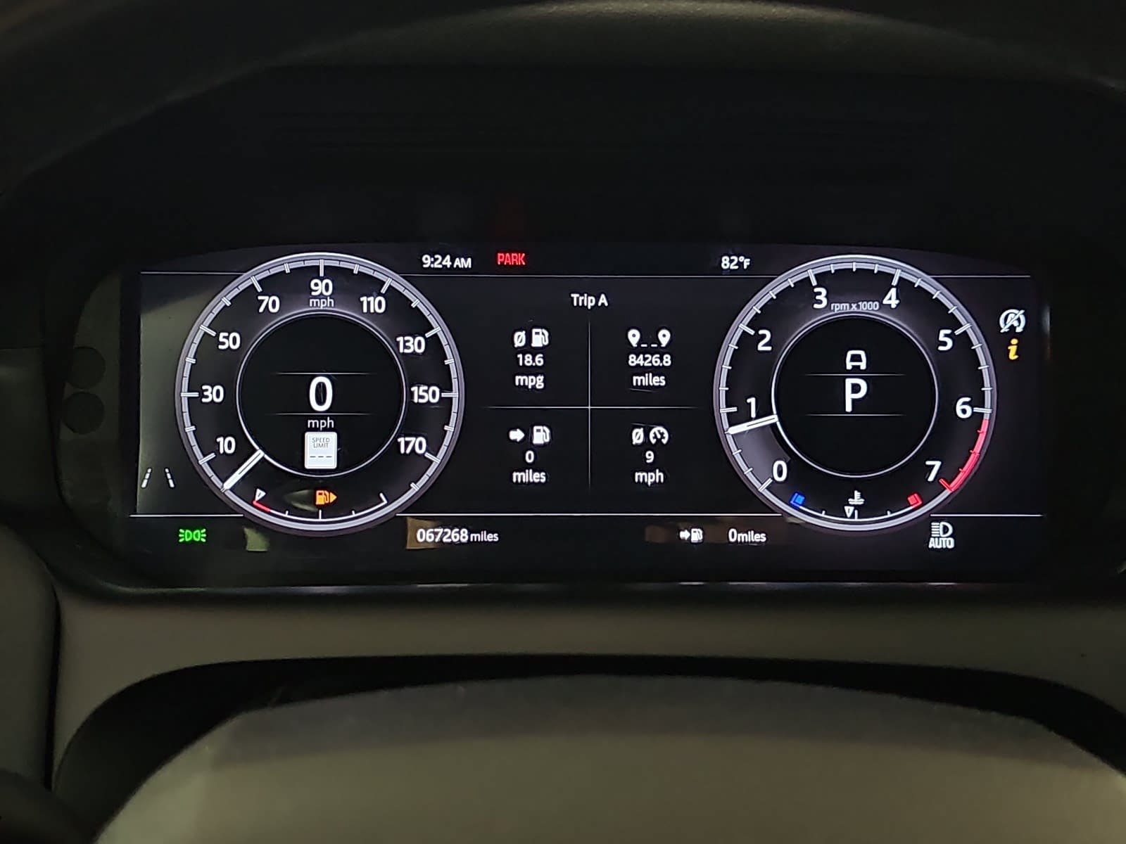Used 2020 Land Rover Discovery Sport SE AWD/4WD image 19