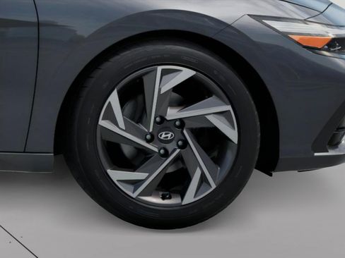 New 2026 Hyundai Elantra SEL Sport FWD image 8