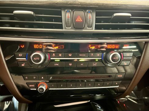 Used 2015 BMW X5 xDrive35i image 12