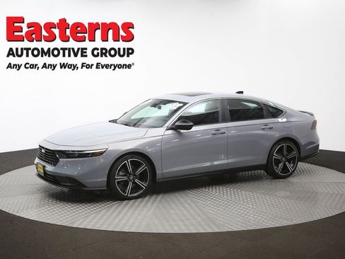 Used 2025 Honda Accord Sport image 58