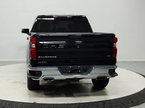 Used 2022 Chevrolet Silverado 1500 LT w/ Z71 Off-Road Package AWD/4WD image 7