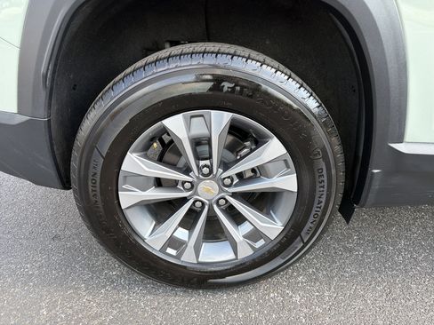 Used 2026 Chevrolet Equinox LT w/ LPO, Floor Liner Package FWD image 17