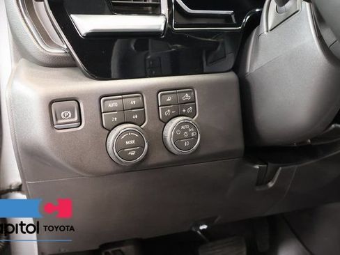 Used 2026 Chevrolet Silverado 1500 LT Trail Boss w/ LT Trail Boss Premium Package AWD/4WD image 14