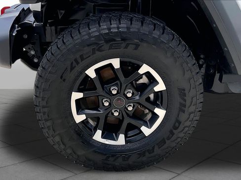 Used 2026 Jeep Gladiator Rubicon AWD/4WD image 10