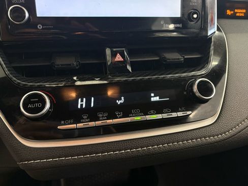 Used 2020 Toyota Corolla SE image 29