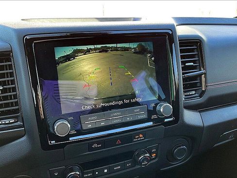 Used 2024 Nissan Frontier Pro-X image 22