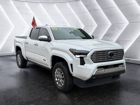 Used 2024 Toyota Tacoma Limited w/ Limited Package (LT) AWD/4WD image 1