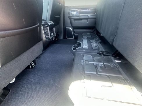 Used 2022 RAM 2500 Laramie w/ Night Edition AWD/4WD image 36