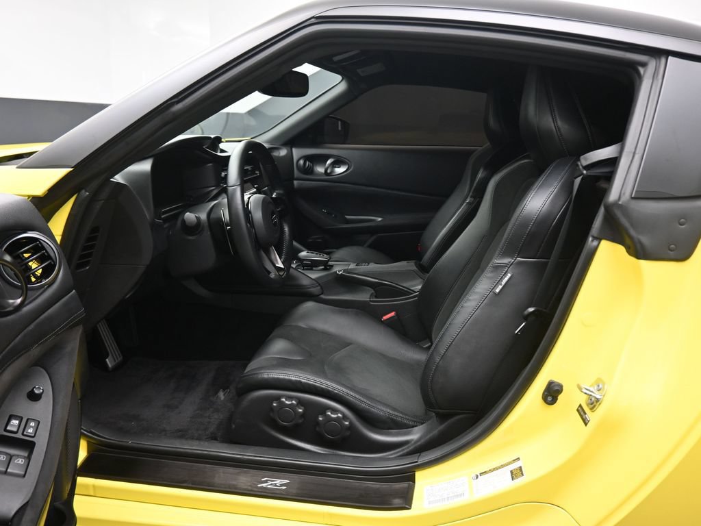 Used 2023 Nissan Z w/ Floor Mat Package (L93) RWD image 12