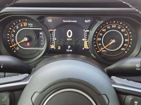 New 2026 Jeep Gladiator Sport AWD/4WD image 18