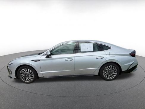 Used 2025 Hyundai Sonata SEL FWD image 10