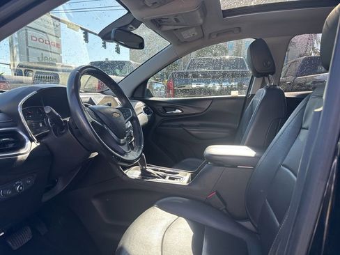 Used 2018 Chevrolet Equinox Premier image 16