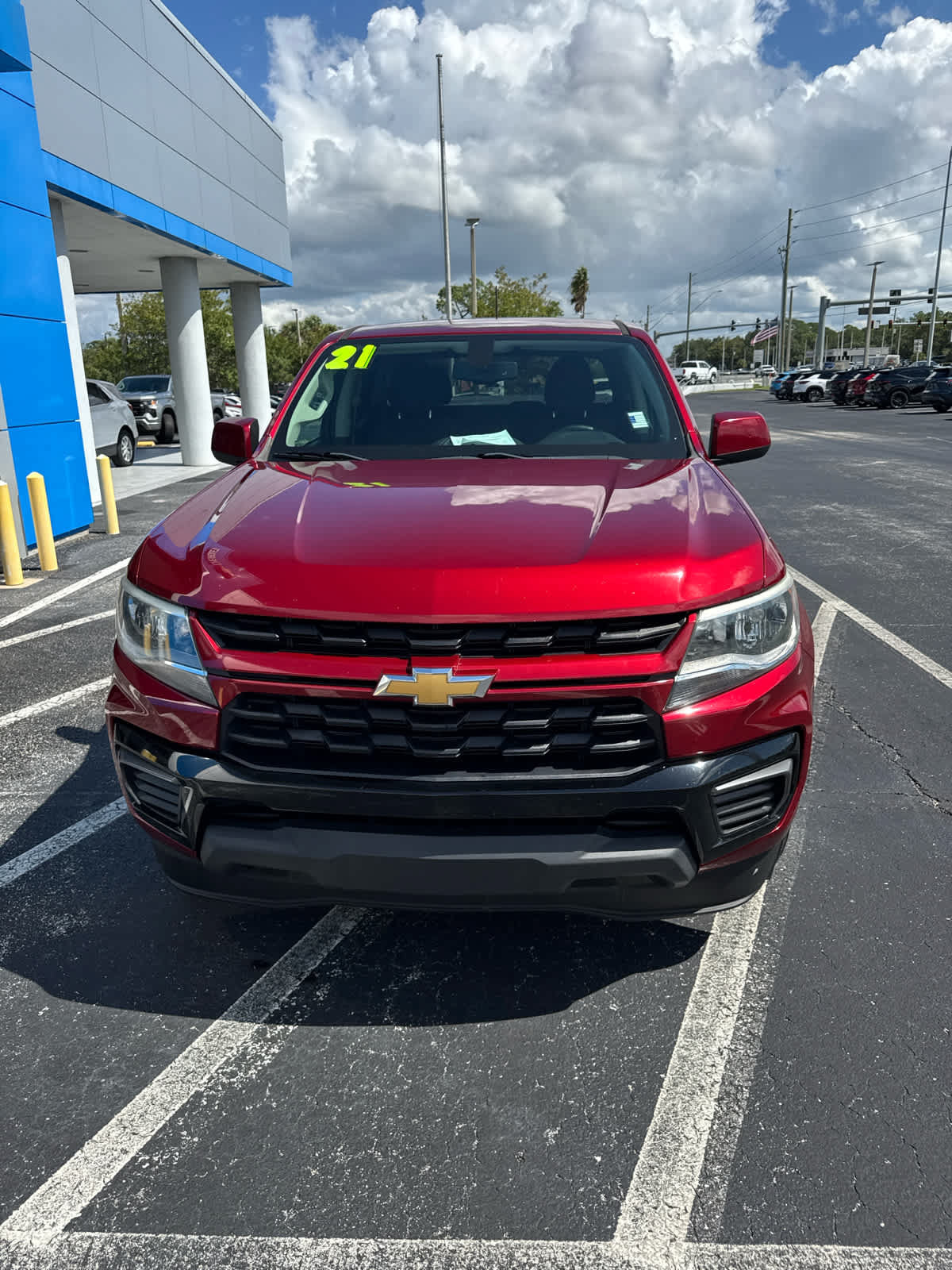 Used 2021 Chevrolet Colorado LT RWD image 2