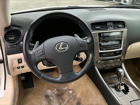 Used 2010 Lexus IS 250C image 5