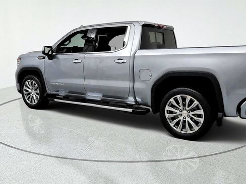 Used 2023 GMC Sierra 1500 Denali w/ Technology Package AWD/4WD image 3